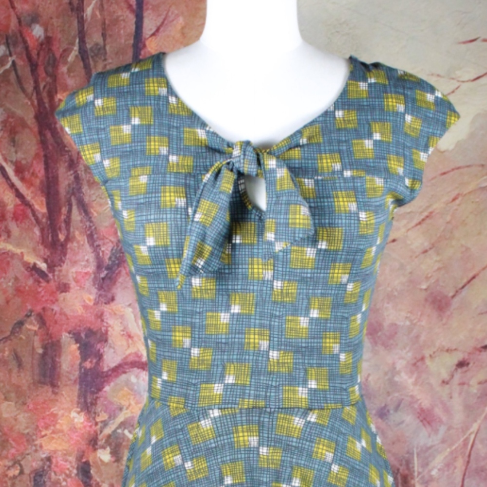 Effie's Heart Demoiselles Dress Size Large NWT